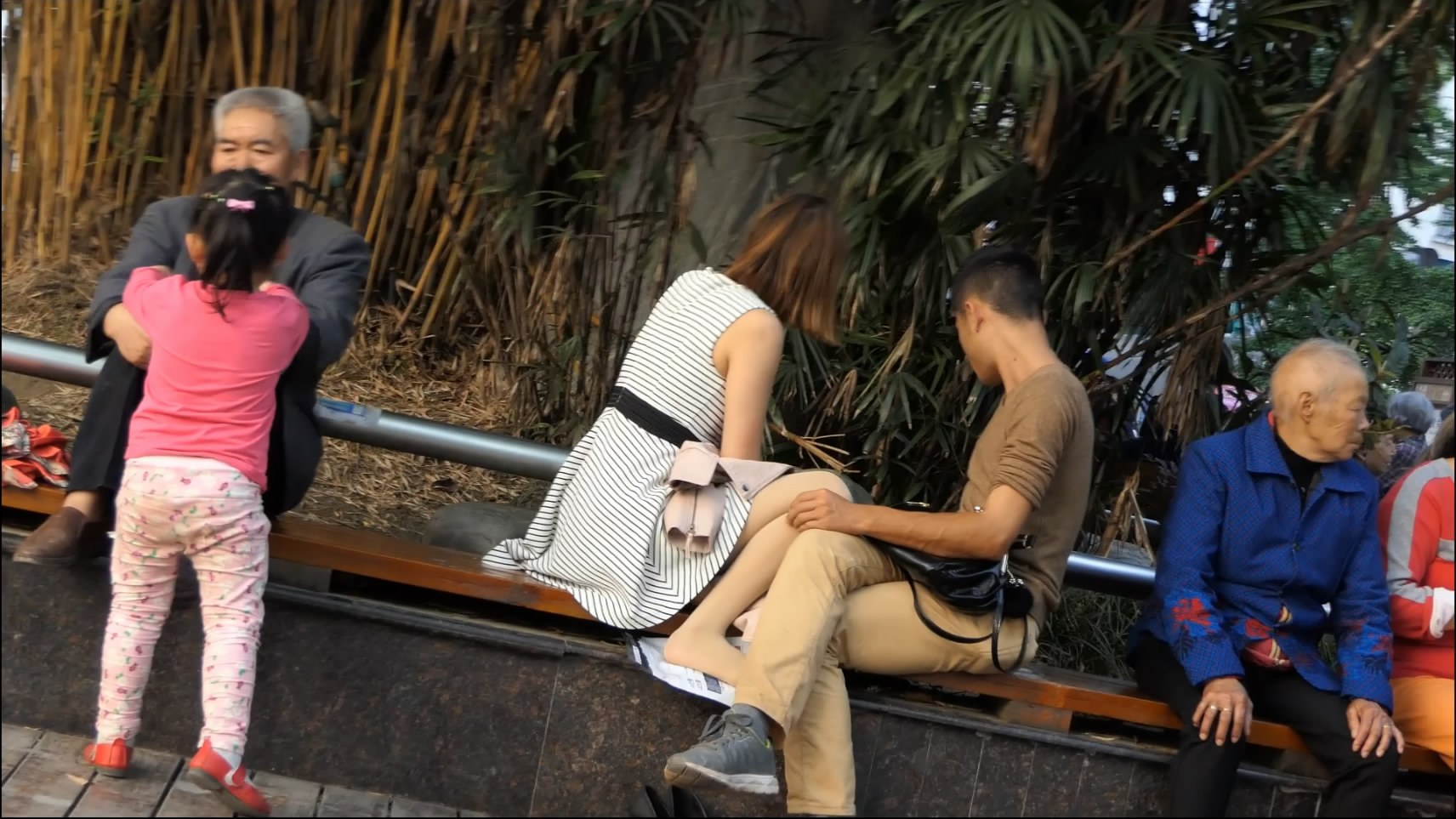 streetsnapnylon[00 00 02][20181208 233959 8]